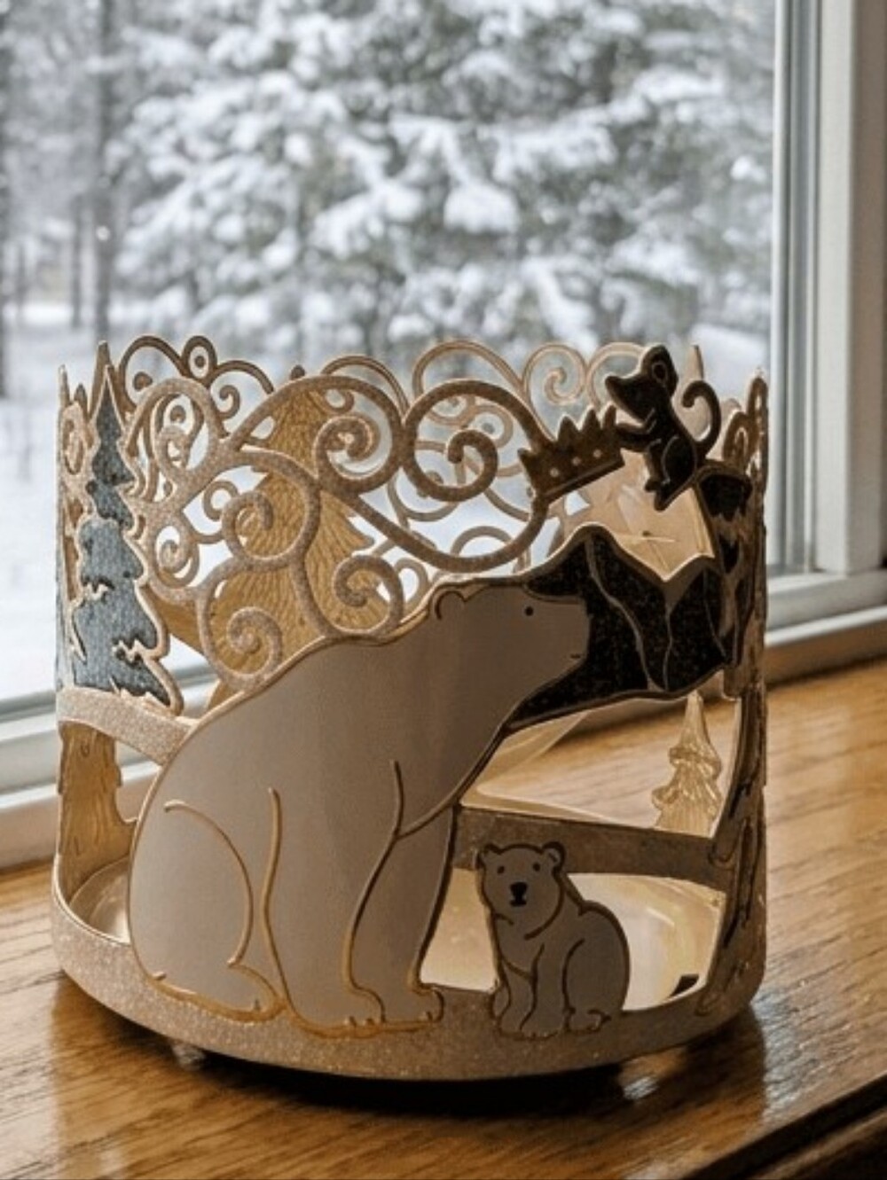 Bath & Body Works Gold Polar Bear 3 Wick Candle Sleeve Penguin Winter Christmas